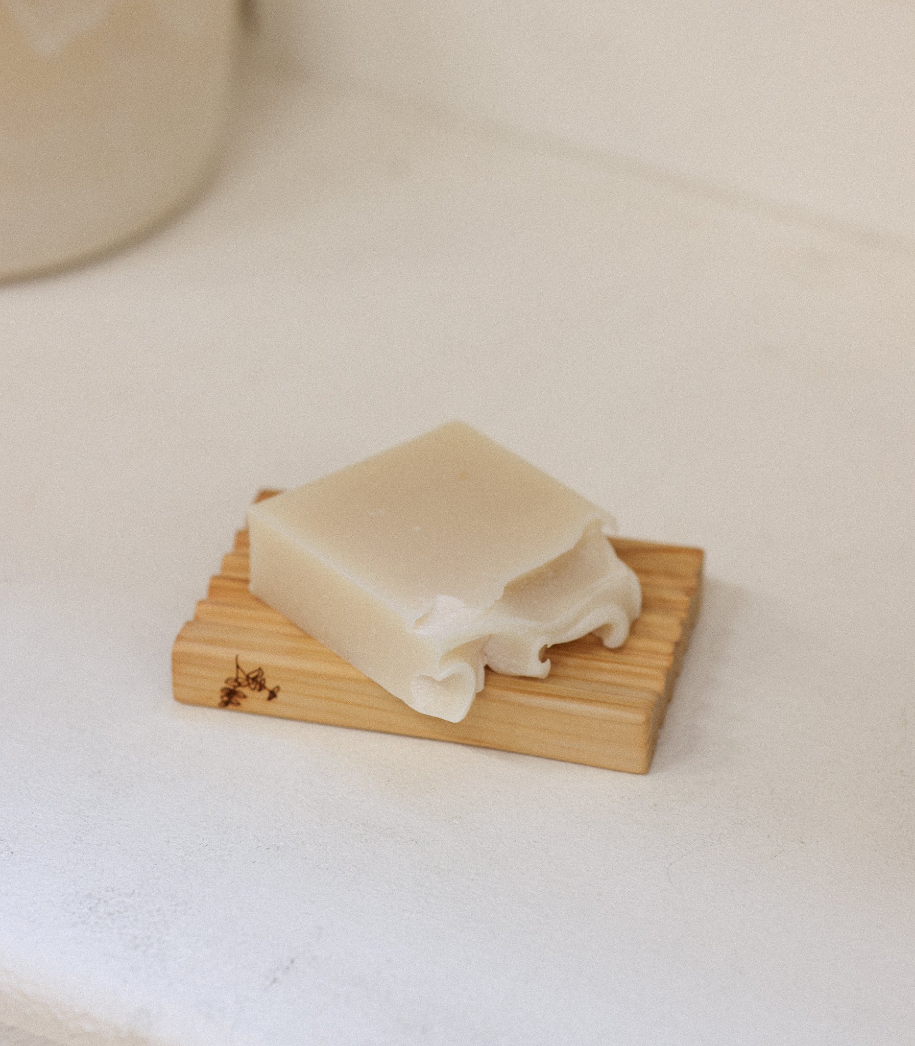 Porte savon en pin | Up Simply