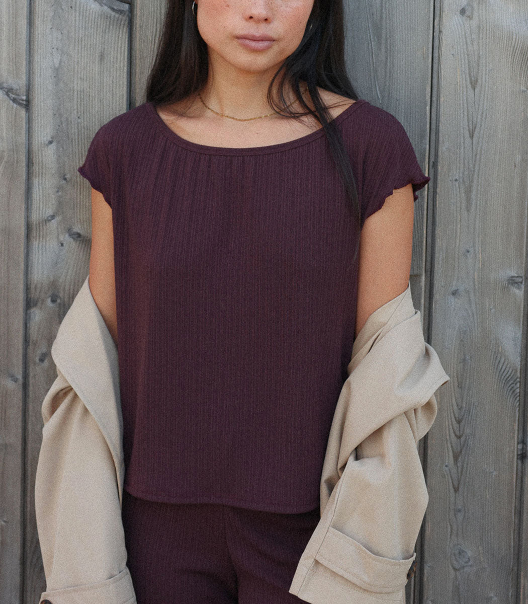 Sleeveless top | ESCAPE - PRUNE