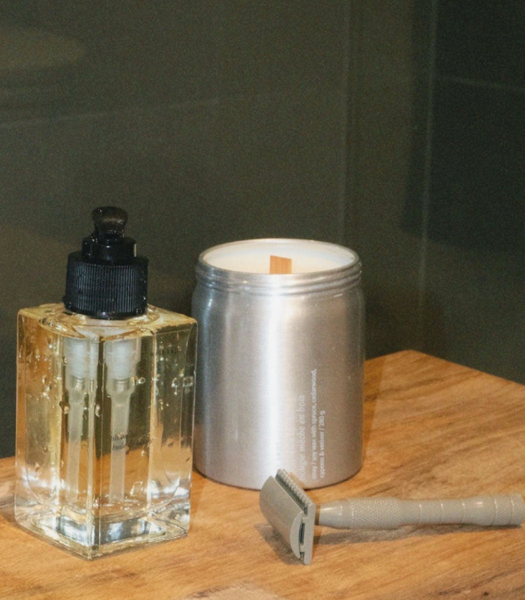 Wooden wick candle - STRAY