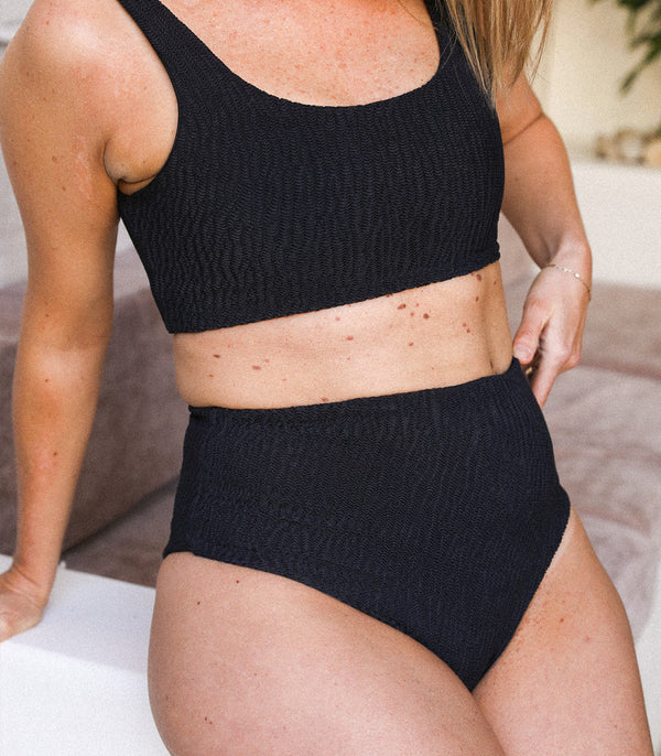 ADAPTED SWIMSUITS FOR OSTOMY «VÉNUS»